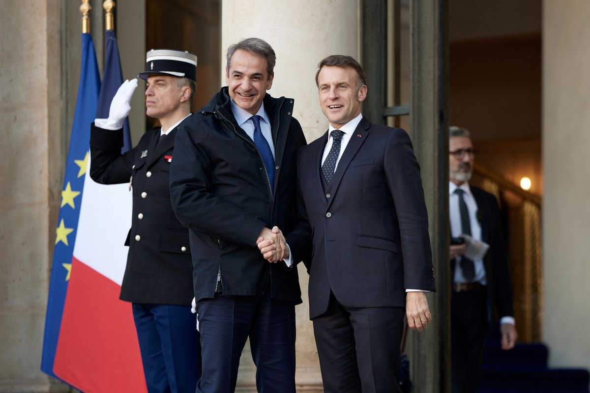 Ελλάδα, Γαλλία και Ιταλία στέλνουν στρατιωτικό εξοπλισμό στην Κύπρο