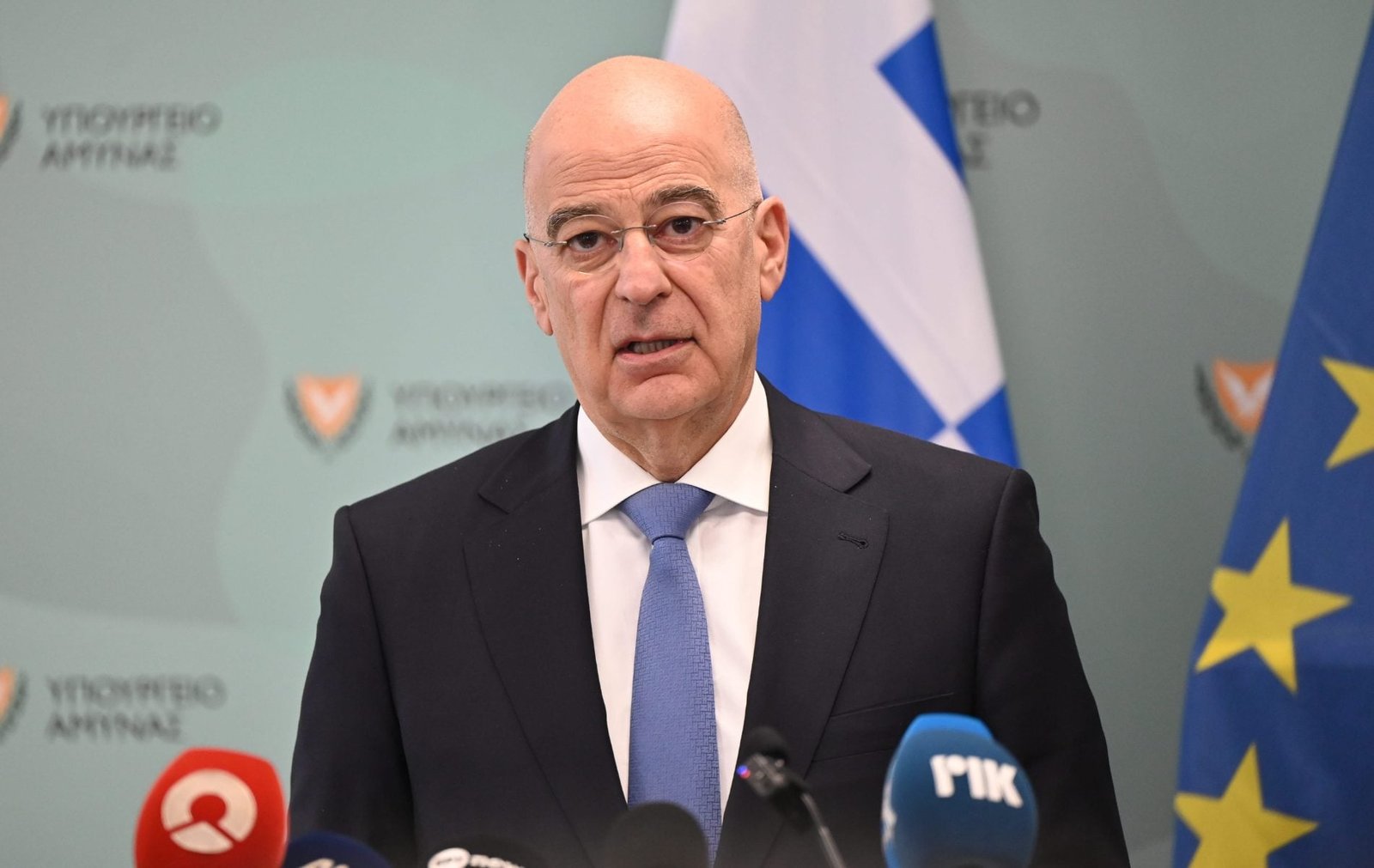 Τουρκική «έκρηξη» κατά Δένδια: «Αυθάδεια και απειλές» για την Κύπρο