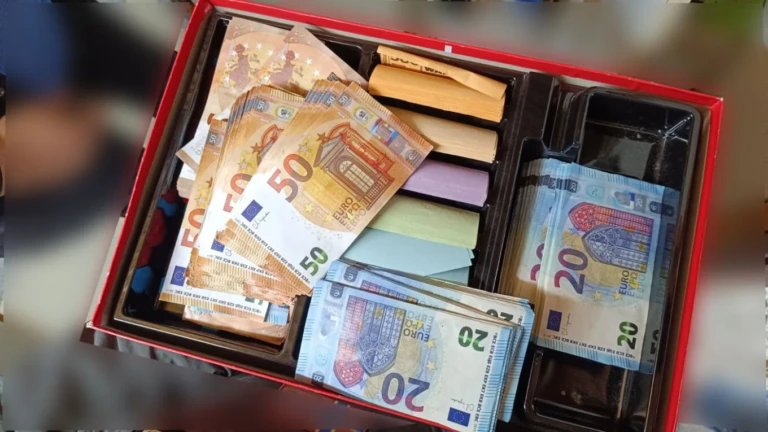 Ανήλικος απατεώνας: Συνελήφθη για παραχάραξη νομισμάτων και διακίνηση καρτών ΑΤΜ-κλώνων