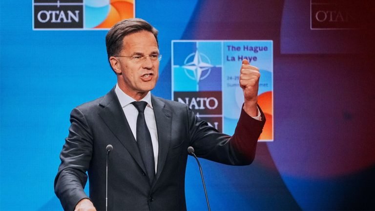 Μαρκ Ρούτε: «Καμία συζήτηση για ενεργοποίηση του Άρθρου 5» – Στήριξη στον Τραμπ για Ιράν