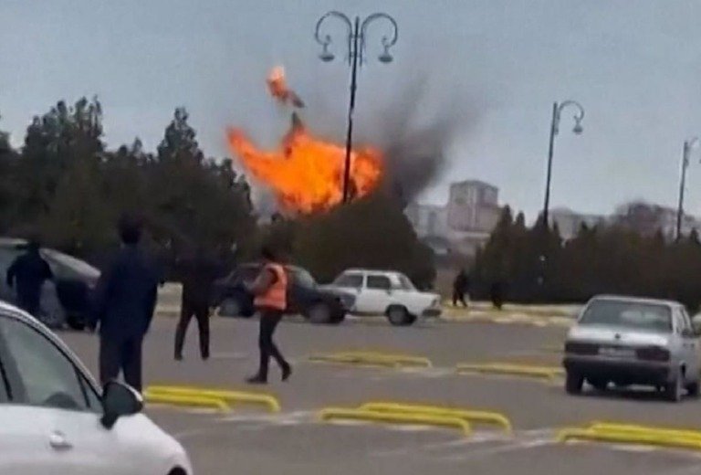 Αζερμπαϊτζάν: Ποινική έρευνα για την επίθεση με drones στο Ναχιτσεβάν – Το Μπακού κατηγορεί το Ιράν για «τρομοκρατική ενέργεια»