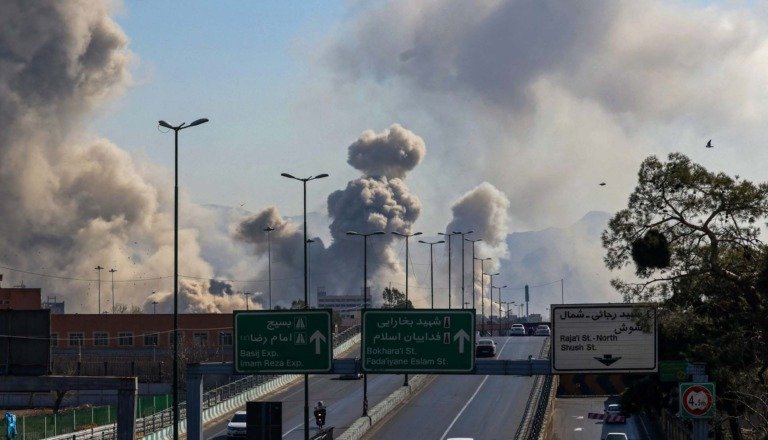 Ενας πόλεμος εντελώς σουρεάλ