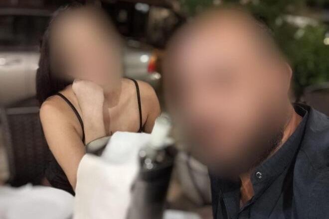 Κολωνός: «Είχε ξεφύγει με το ποτό – Από το χαστούκι πετάχτηκε το κινητό και μελάνιασε το μάτι της» υποστήριξε στην απολογία του ο 38χρονος