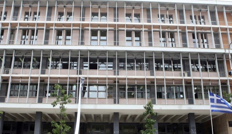 Θεσσαλονίκη: 22χρονος κατείχε υλικό παιδικής πορνογραφίας – Σε κατ’ οίκον περιορισμό μετά από διαφωνία ανακρίτριας και εισαγγελέα