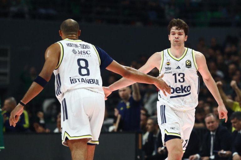 Φενέρμπαχτσε – Μονακό 88-70: Ένατη σερί νίκη με φοβερό Χόρτον Τάκερ για την ομάδα του Γιασικεβίτσιους στη Euroleague