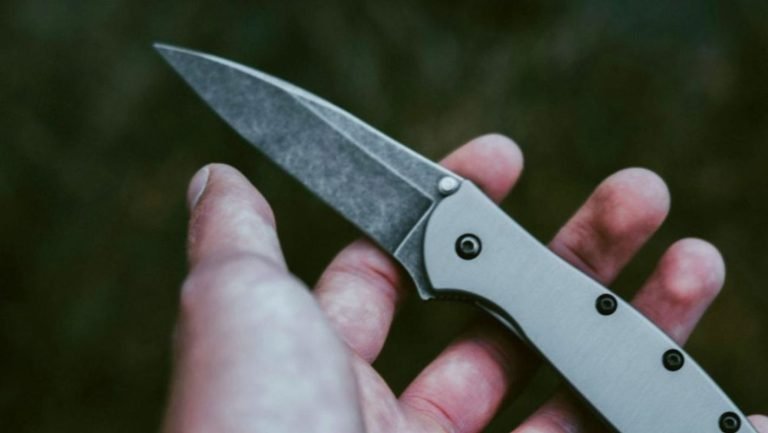 Στον εισαγγελέα δύο 16χρονοι για την επίθεση με μαχαίρι σε 17χρονο στον Άγιο Παντελεήμονα