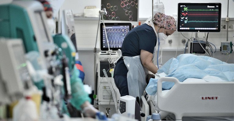 Γρίπη: 6 νέοι θάνατοι και 140 εισαγωγές στα νοσοκομεία – Χαμηλά επίπεδα COVID-19