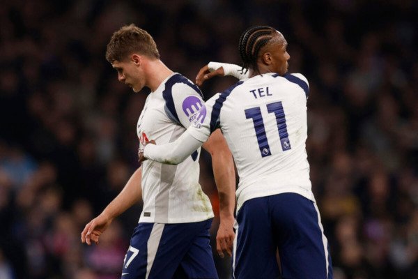 Τότεναμ – Κρίσταλ Πάλας 1-3: Ήττα με 10 παίκτες και ανατροπή για τους Λονδρέζους, μέσα σε αποδοκιμασίες από τους οπαδούς τους