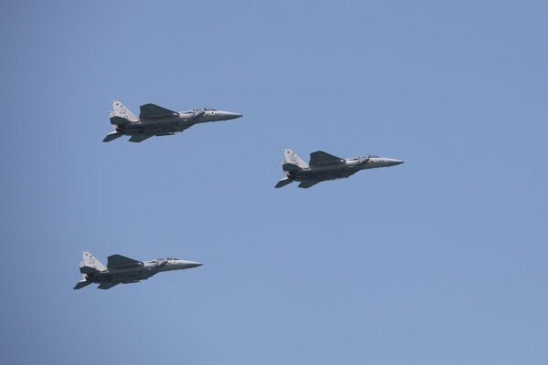 Ισραηλινός πιλότος αποφεύγει πύραυλο αναχαίτισης πάνω από το Ιράν – Βίντεο