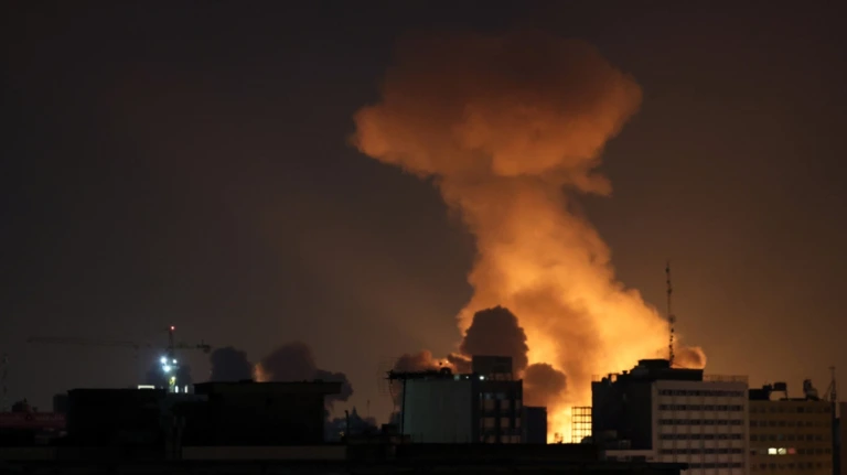 Intense Israeli bombardment in Tehran; ‘Surrender or die,’ says Donald Trump – U.S. sinks Iranian drone carrier as Iran launches barrage of strikes on Gulf states (updated)