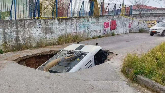 Δεν σχετίζεται με το κτίριο του 8ου Λυκείου η καθίζηση